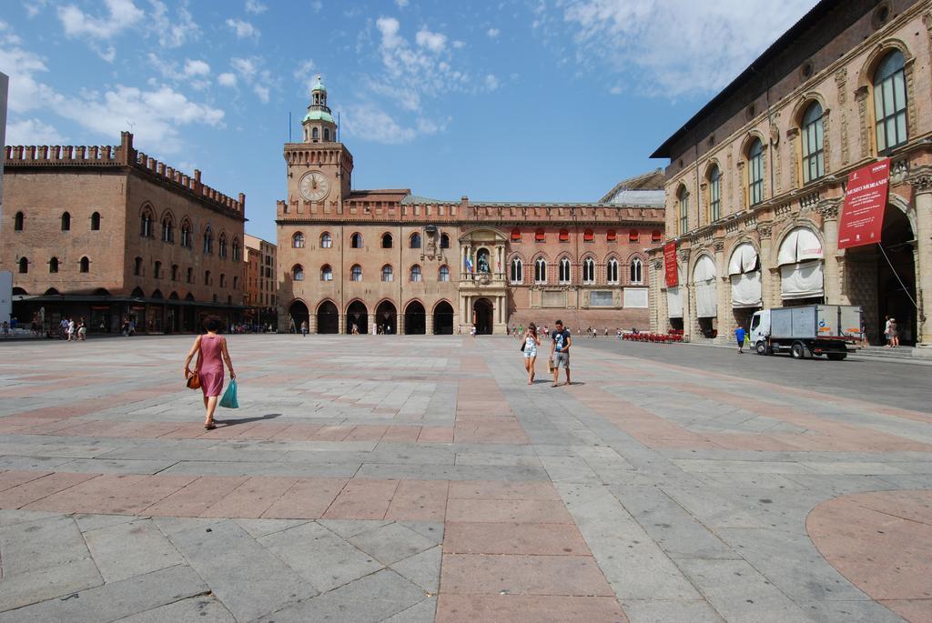 Ur-Nest Piazza Maggiore Bolonia Habitación foto